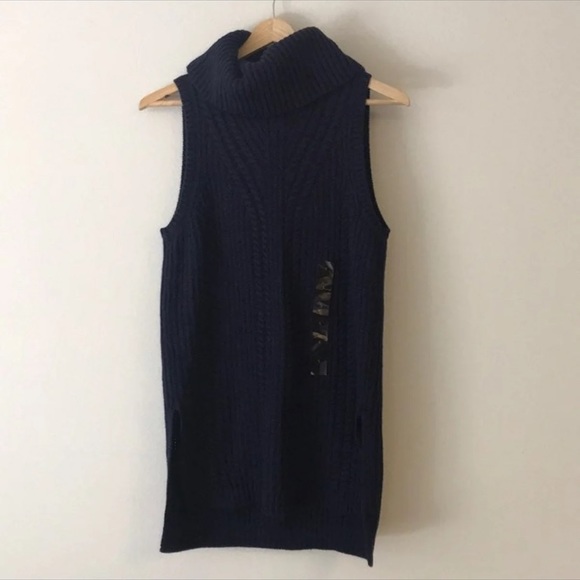 NEW! Banana Republic Turtle Neck Knit - Picture 3 of 4